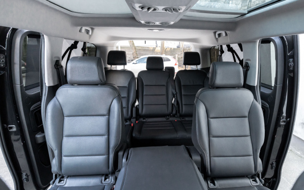 Autobusu noma Peugeot Traveller